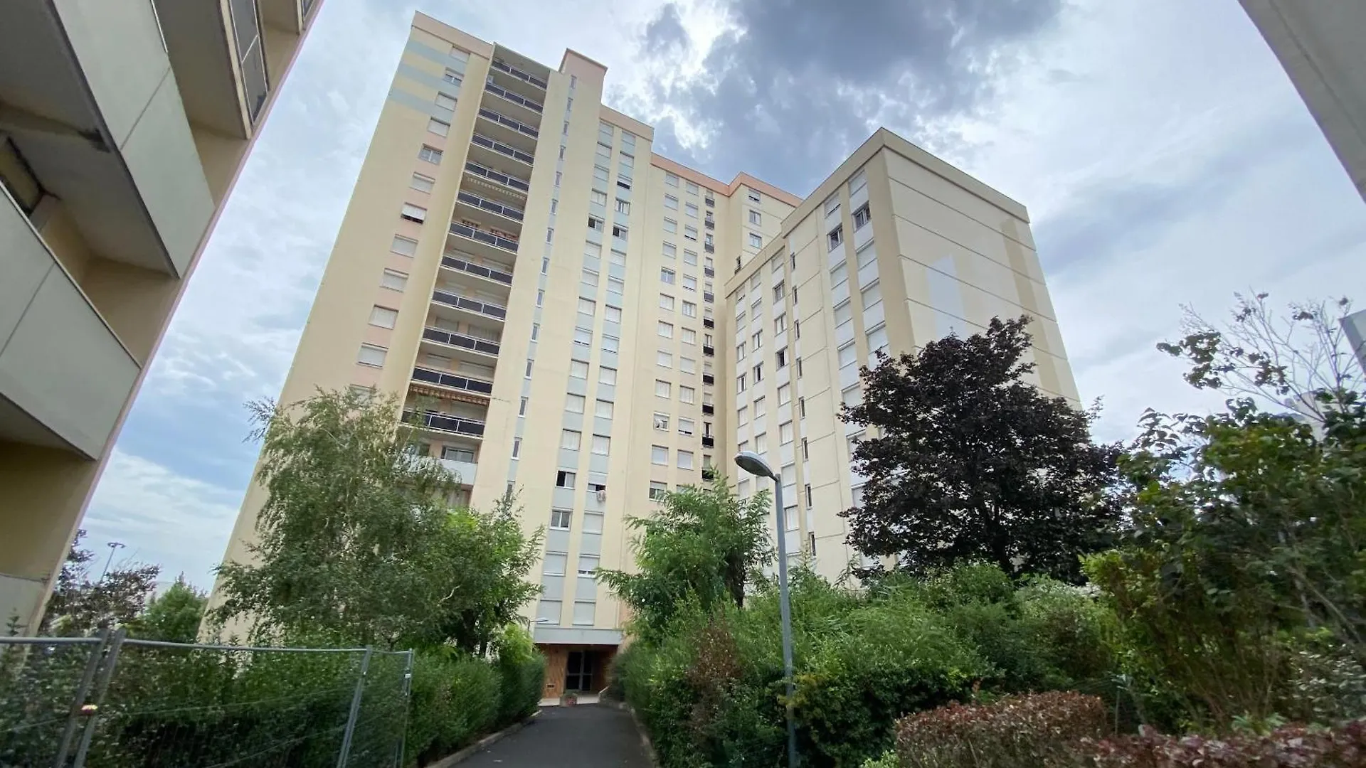 Les Meubles Les Domes Du Parc Apartment Clermont-Ferrand